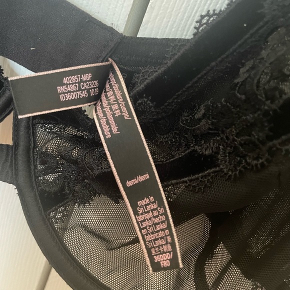 VICTORIA’S SECRET unlined flora Demi bra - Picture 2 of 3